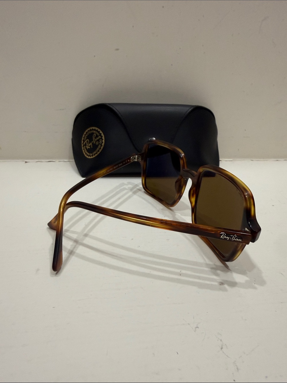 Authentic Ray-Ban Brown Tortoiseshell Rectangle Sunglasses with Brown Lenses - Picture 2 of 4